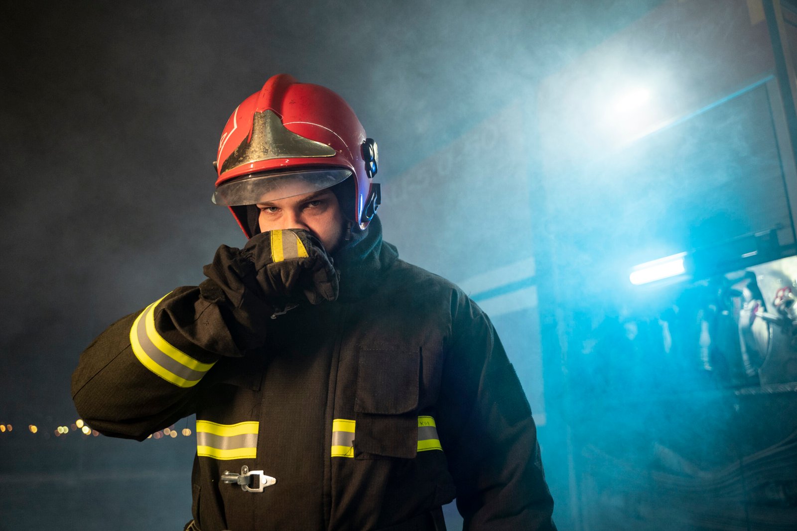 firefighter-ready-his-mission